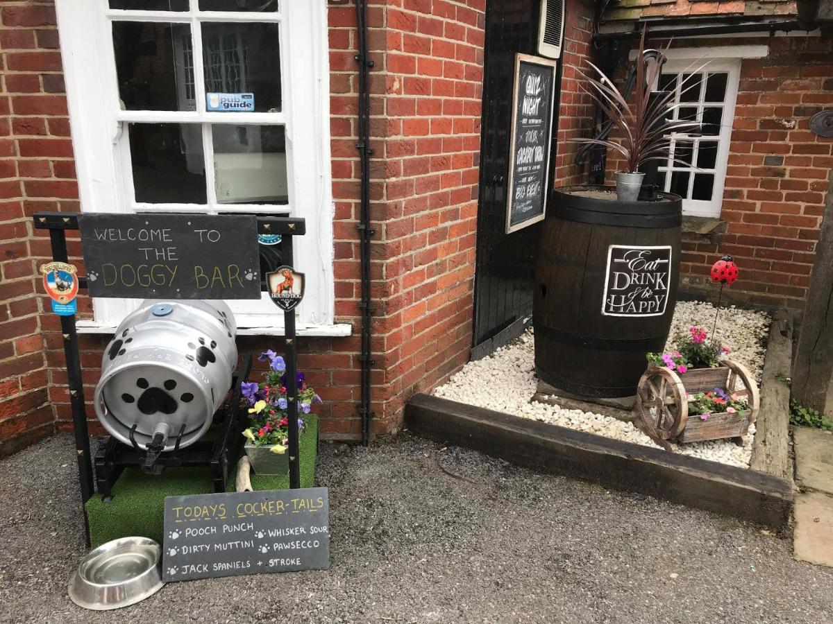 The Coach And Horses Winchester Exterior foto