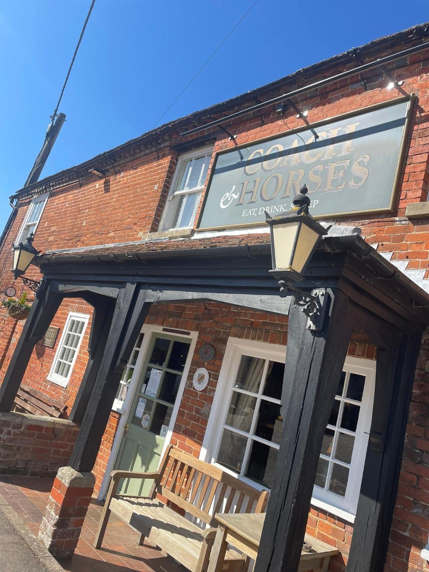 The Coach And Horses Winchester Exterior foto